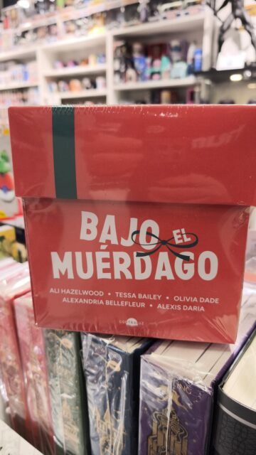 Un #regalo ideal para estas #navidades, para todos los que querais lecturas nevideñas ligeras.
Un pack con de libro, sofa y mantita, acompañado de un chocolate caliente
Pasate por nuestra web cartooncorp.es o en nuestra tienda en #valencia en Guillem de castro 53