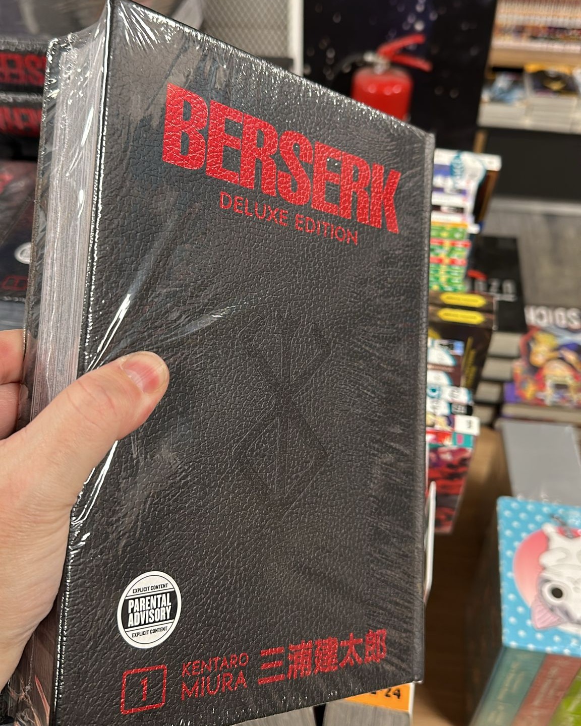 Ayer recibimos la gran noticia de que por fin sacará Panini la Edición Deluxe de Berserk en Abril 

Una Gran Noticia para todos los fans