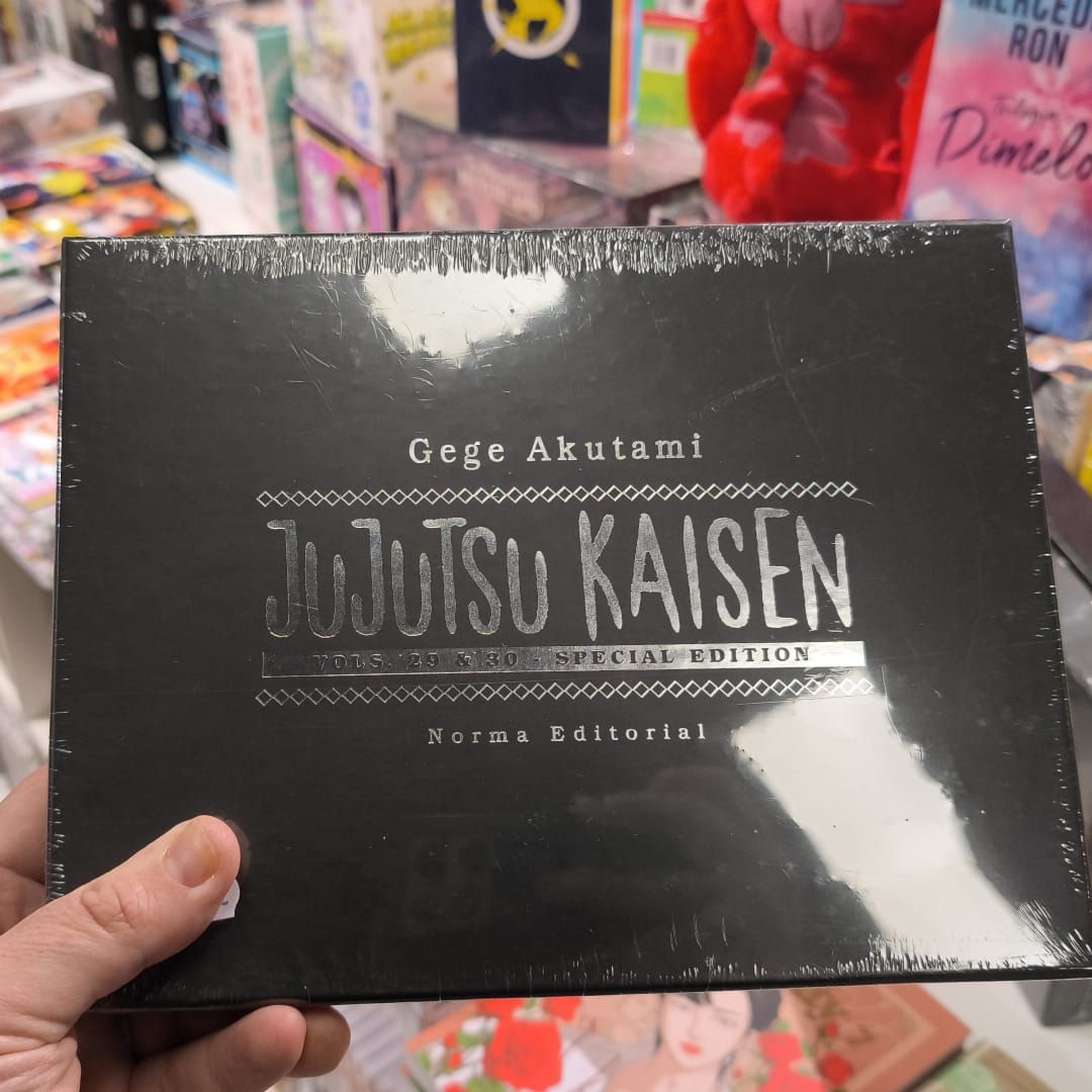 Llegan las novedades de #manga de #normaeditorial  con la edición especial por el cierre de la serie de Jujutsu Kaisen

👉 https://cartooncorp.es/159_norma-editorial