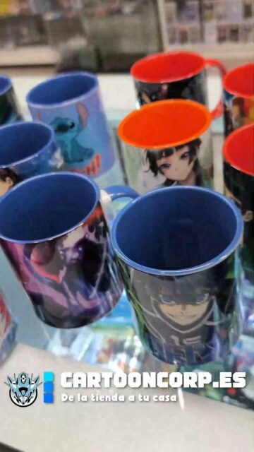 Llegan #novedades de #tazas
muchisimos diseños nuevos de #batman #ironman #boticaria #frieren #bluelock

Pasate por nuestra tienda en Guillem de castro 53 y empieza a beber con estilo